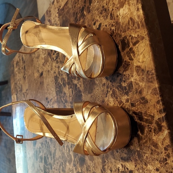 SCHUTZ Shoes - SCHUTZ Gold platform heels